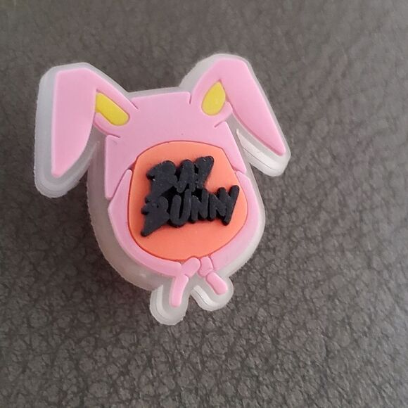 Unique Bay Bunny animals crocs charm. NEW. - Picture 1 of 2